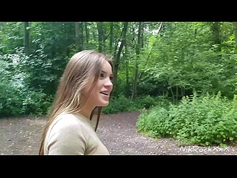 ❤️ Ech hunn dem Evelina virgeschloen datt mir op enger ëffentlecher Plaz fécken! Si sot jo. Dunn hunn ech hatt an den Arsch gefickt an an hirem Mond kum. Dunn huet si sech selwer gepisst. ❤️ Pornovideo bei eis lb.com-porn-kai.ru