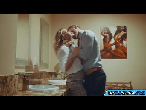 ❤️ Wann eng Busty Blond Iech an engem ëffentlechen Toilette verféiert ❤️ Pornovideo bei eis lb.com-porn-kai.ru